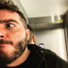 Pues aquí con mi pana Naoki Yoshida AKA el productor de Final Fantasy XVI.  He tenido el honor de charlar un rato en una terraza con el, probar el  juego gracias a @