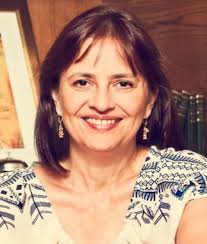 La 52 de ani ion dichiseanu a cunoscuto pe simona florescu , cu 34 de ani mai tanara decat el , la galati. Simona Antonescu Author Of Fotograful CurÈ›ii Regale