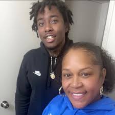 N'ggas think cuz they stank and got a Gun they crazy 😂😒🙄