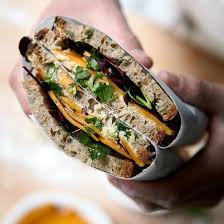 Pourquoi Il Faut Absolument Gouter Les Sandwichs Chez Lamee Alimentation Cuisine Et Boissons Sandwicherie