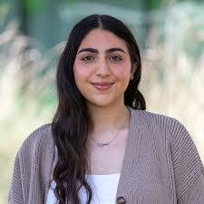 Janet Bonilla's Instagram, Twitter & Facebook