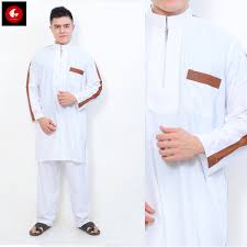 Penampilan mereka menjadi tanda awal yang sangat bisa dibaca masyarakat. Jual Jubah Kurta Dan Gamis Pria Lazada Co Id