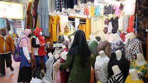 Manage and improve your online marketing. Jelang Ramadan Perputaran Uang Di Pasar Kliwon Kudus Capai Rp 15 Miliar Sehari Beta News