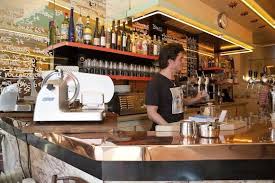 Aux Deux Amis Bar 11th Dive Bar Setting Tapas Franco Iberico Influence Paris Food Tapas Dive Bar