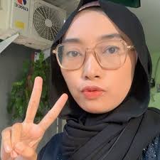 widya astuti (@wiwidastuti) • Threads, Say more