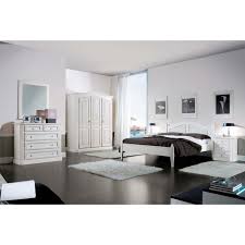 Nella nostra officina del legno realizziamo camere da letto trattando materiali pregiati e di qualità come il legno. Camera Da Letto In Legno Massello Di Abete Spazzolato Per Arredo Stile Rustico Shabby Provenzale Color Bianco Mobilificio Maieron Paluzza Udine Italia