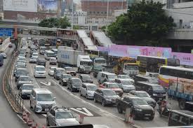 【六四 32 周年． 不斷更新】警封維園 悼念燭光遍地開花 銅鑼灣旺角舉紫旗. ä¸åˆä½œé‹å‹• æœªè¦‹å·´å£«ç½·é§›è§€å¡˜å‹å¡žè»Š é ­æ¢æ—¥å ±