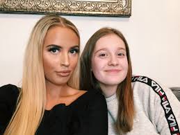 It has published 211 videos which all together add up to more than 22.1 million views. Isabelle Eriksen Jeg Sminket Julie Som Meg Selv