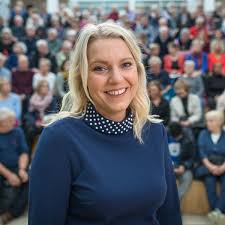 Carina bergfeldt promoveras till hedersdoktor 200181020. Umea Universitet Motte Carina Bergfeldt