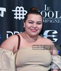 Biography author matching victoria (Sorted by Popularity Ascending)