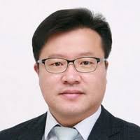 Yoon Chang”님의 프로필 70+