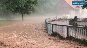 Auf der karte erkennen sie, an welchen orten in gebieten wie z.b. Unwetter Bringen Erneut Sturzfluten 27 05 2018 Youtube