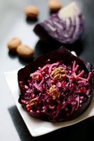 Salade De Chou Rouge A La Pomme Noix Et Grenade Salade Chou Rouge Recette Chou Rouge Chou Rouge