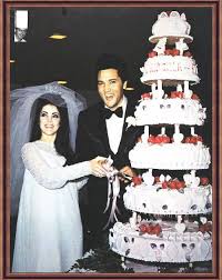 Elvis Presley And Priscilla Beaulieu Wedding Cake Elvis Wedding Priscilla Presley Wedding Elvis And Priscilla