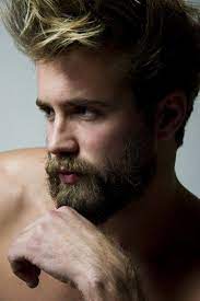 Pin Von Josh Kelly Auf Men S Style Haare Manner Einzigartige Frisuren Frisuren