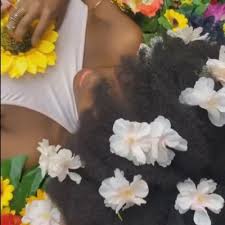 Leah Hinton (LeahHintonhere@)