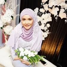 Maybe you would like to learn more about one of these? Biodata Ezza Yusof Gadis Cantik Milik Remy Ishak Azhan Co