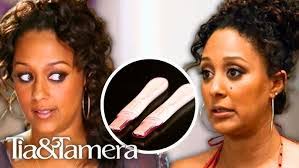 Leah Dale's Instagram, Twitter & Facebook