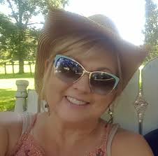 What's the difference between first class mail with tracking and priority  mail in the US?