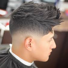 O fade hair é ideal para quem deseja um corte de cabelo mais curto e ousado. Mid Fade Low Fade Bajo Oscuro Novocom Top