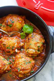 Italian Braised Chicken Delicious One Pot Braised Chicken Recipe With Tomato And Basil Sauce Amazing Braised Chicken Recipes Chicken Recipes Braised Chicken
