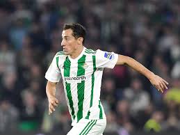 38 39 he made his debut on 19 august … Sin Andres Guardado El Betis Cayo En Mestalla Ante El Valencia Fox Sports
