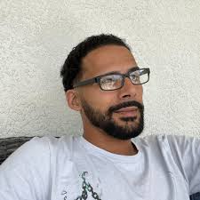 What job opportunities are available in Spring Hill, Florida, for a  professional photographer?