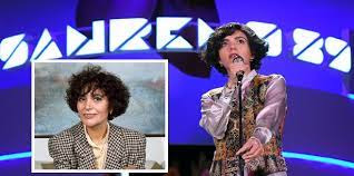 Serena rossi, l'attrice e cantante che ha interpretato mia martini nel biopic io sono mia, si dice molto delusa della mancata partecipazione di ivano il biopic io sono mia ha destato molto successo tra il pubblico e continua a far parlare di sé dopo i grandi ascolti registrati e il lancio, avvenuto nel corso di. Serena Rossi Commuove Nei Panni Di Mia Martini La Sua Vita E Il Legame Con Napoli Il Meridiano News