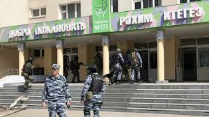К тому же ей пока не известно, кто из ее одноклассников погиб, а кто ранен. 9boubhdysrcg M