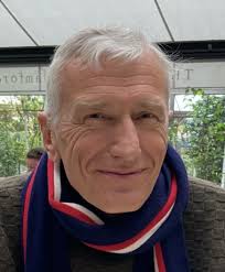 COMMODORE MIKE BEARDALL