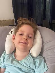 Crazy hair morning! Think it's time for a hair cut. Fingers crossed the  Portage Park Farmer's Market stays open and we can get a haircut! There's  the nicest woman who “makes it