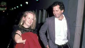A tribute to meryl streep in 2004 in hollywood, california | source: Meryl Streep Husband Don Gummer S Relationship Timeline Purewow