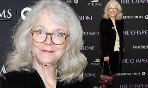 Blythe Danner shines