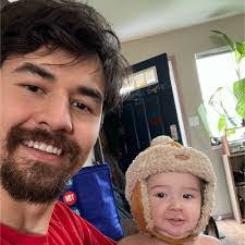 Ivory Roberson's Instagram, Twitter & Facebook