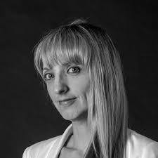 Emma Hooper's Instagram, Twitter & Facebook