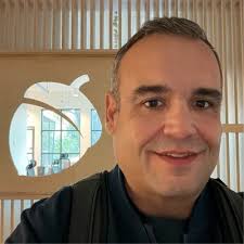 Sarah and I talk through some of the common pitfalls I see a lot of  enterprise Adobe Commerce implementations go through. Great info if you  plan