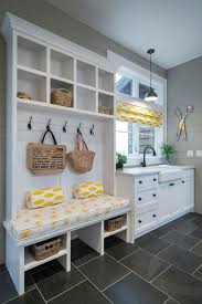 Le Banc De Rangement Un Meuble Fonctionnel Qui Personnalise Le Decor Archzine Fr Banc De Rangement Deco Maison Interieur Decoration Maison
