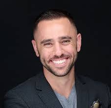 Bryan Moll's Instagram, Twitter & Facebook