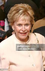 801 Diana Douglas Photos & High Res Pictures