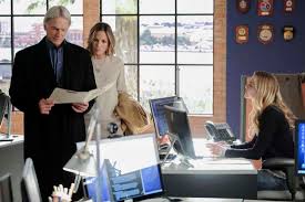 Svu is led by star mariska hargitay as captain olivia benson, the commanding officer of the manhattan special. Ncis Season 15 Episode 12 Photos Dark Secrets Seat42f