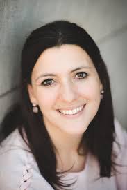 Katina Briscoe // 2023 Breakout Speaker Dr. Katina Briscoe is a 1991  graduate of Augusta High School. She is a family nurse practitioner and  geriatric clinical nurse specialist. She is the wife