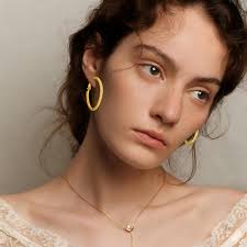 Gold Hoop Earrings for Women 18K Gold Plated Knot Hoop Earrings Statement  Lightweight Thick Trendy Small Gold Open Hoops Fashion Jewelry, L, Brass,  No Gemstone : Amazon.co.uk: Fashion