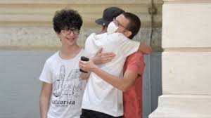Acestea fie sunt depuse personal la unitatea unde a fost susținut examenul, fie se transmite prin email, la adresa special pusă la dispoziție în acest scop. K4pmbc3aflthdm