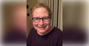 Elizabeth Gammon's Instagram, Twitter & Facebook