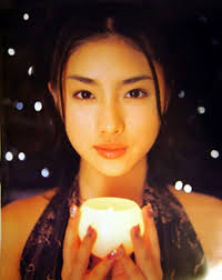 美女 の たたずまい