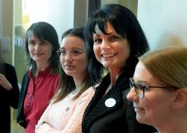 Stor folkfest när nya Stadsbiblioteket invigdes