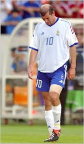 Zinedine zidane annonce son départ surprise du real madrid après sa troisième victoire en ligue des champions. Will Spain Miss Torres In 2010 As Much As France Missed Zidane In 2002 The New York Times