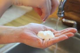 Solutia indeparteaza perfect cuticulele oferind hidratare si finisaj manichiurii tale. Indepartarea Cuticulelor Cu Bicarbonat Lumea Fericirii