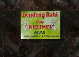Meat from the back or sides of a pig, often eaten fried in thin slices: Soal Dendeng Babi Keuchik Neuhen Tidak Ada Produksi Itu Di Kampung Kita