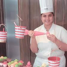 Aahana Gaur (@GaurAahana)